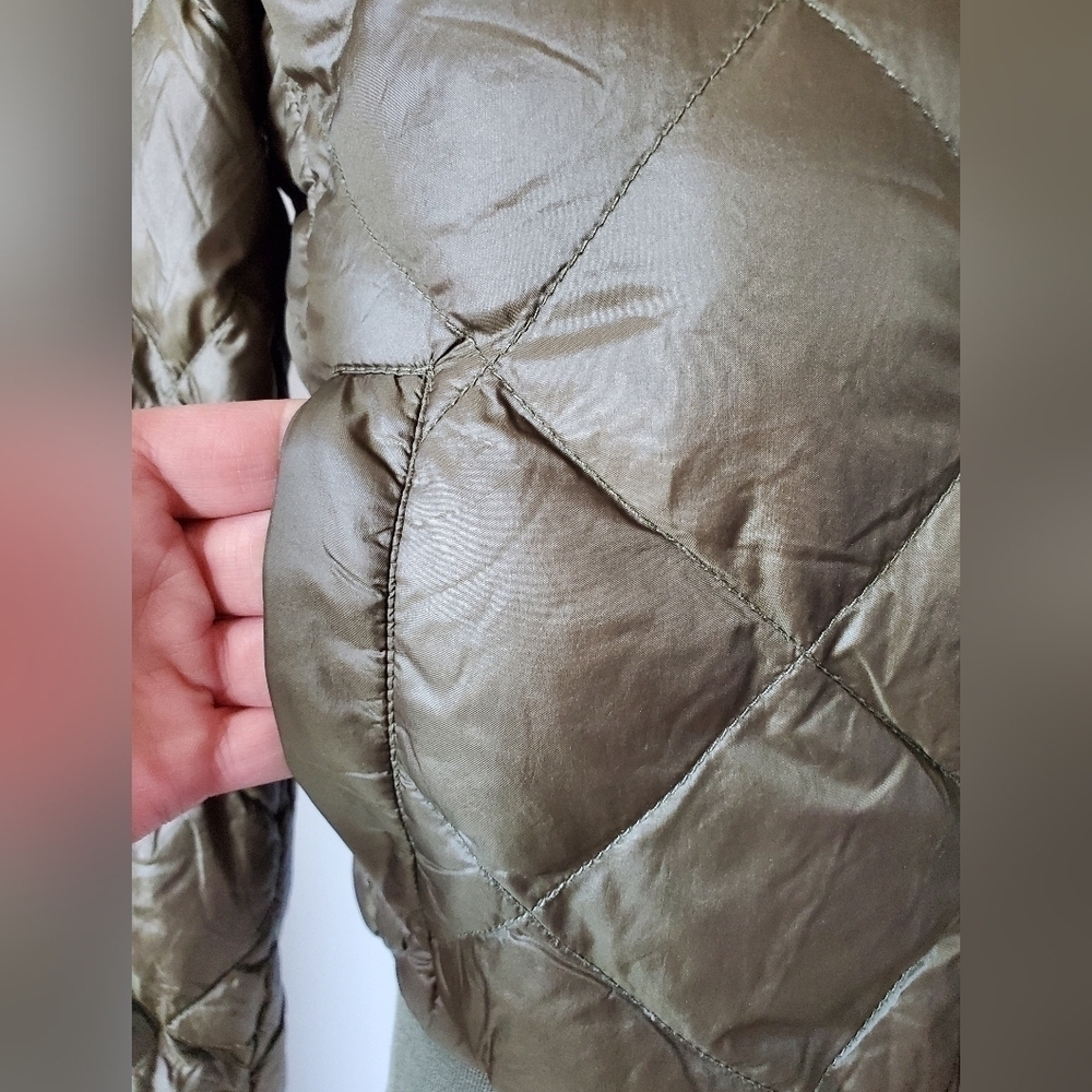 TNA the league jacket. lightweight goose down green puffer. Size small - Picture 3 of 8